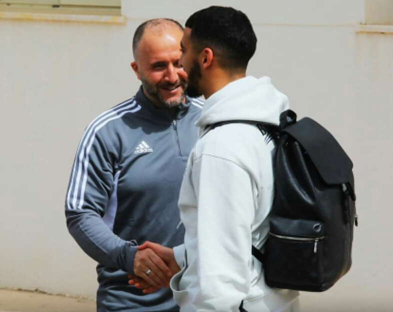 “بن رحمة” ينضم لمنتخب الجزائر فى مواجهة الكاميرون غدا