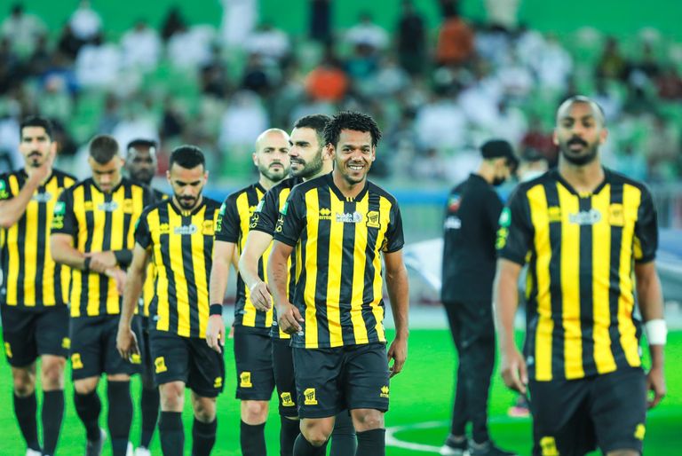 الاتحاد السعودي يستغنى عن خمسة لاعبين