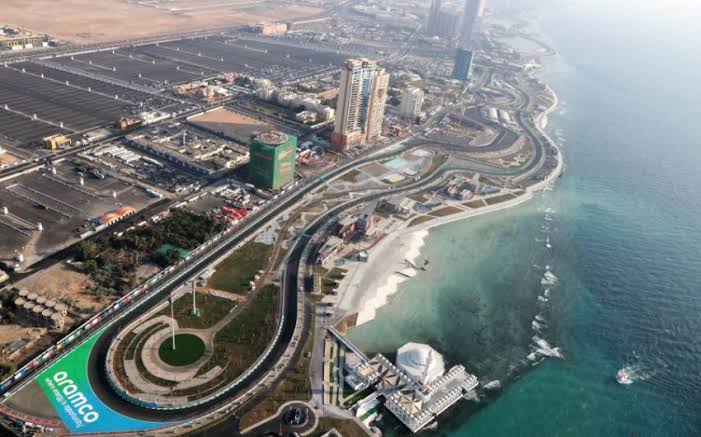 “الفورمولا واحد” يصر على الحفاظ على حلبة جدة