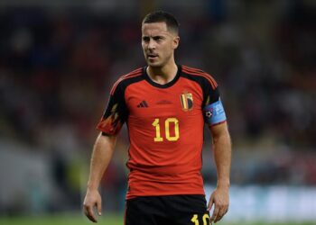 بعد فضيحة ألمانيا..”هازارد”..”لا أريد أن أعاقب بالبطاقة الصفراء”