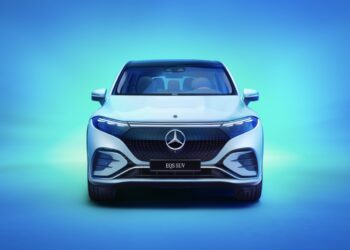 لقاء خاص مع الفاتنة Mercedes EQS SUV