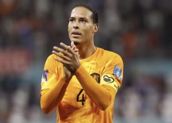 “صلاح” يعيد الأمل “لفان ديك” بعد فشله بالمونديال