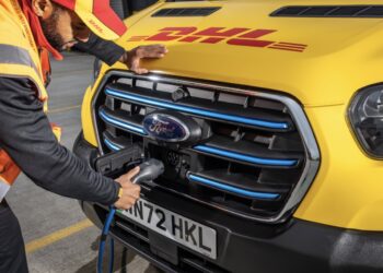 DHL تستعين بشاحنات Ford الكهربائية