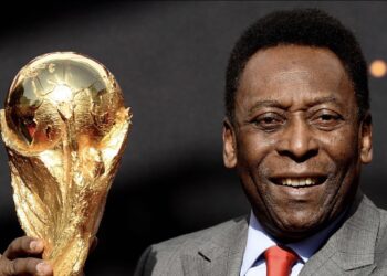 رحيل الأسطورة “بيليه” منذ قليل