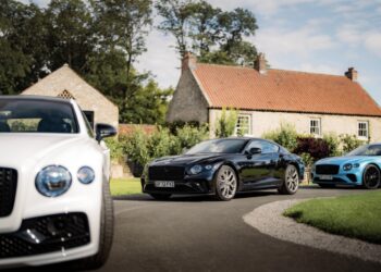 تجربة قيادة حصرية Bentley