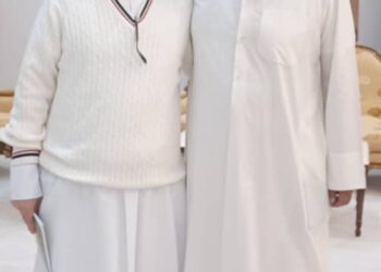 هرمين في صورة