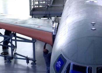 Dassault Falcon8X خلف الكواليس