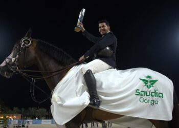 مشاري الحربي فارس كاس السعودية  لقفز الحواجز