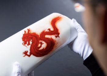 Rolls-Royce ‘Year of the Dragon’ عام التنين