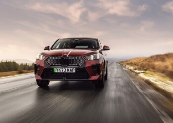 ثورية وأنيقة BMW iX2