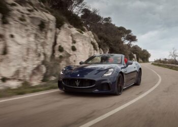 مفعمة بالحياة Maserati GranCabrio