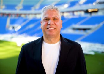 أسطورة الكرة المصرية ولاعب النادي الأهلي السابق وائل جمعة