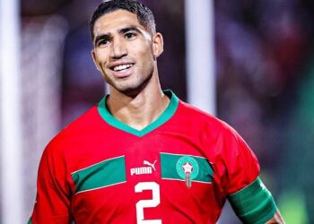 أشرف حكيمي يتوج بجائزة «الأسد الذهبي» لجريدة «المنتخب»