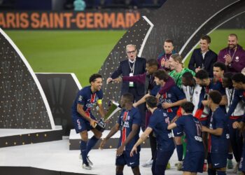 مدرب موناكو يتطلع لحصد لقب كأس السوبر الفرنسي ويبدي إعجابه بالبنية التحتية لقطر