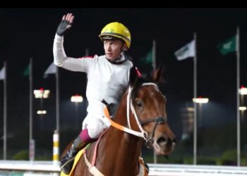 كؤوس عبدالله وسلطان للأحمر وبدر ونايف للأبيض