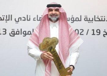 بعد استكمال الاستحواذ  الاتحاد يعفي رئيسه فهد سندي