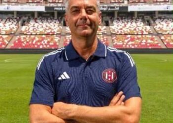 الهولندي مارينو بوستش يخلف يايسله في تدريب الاهلي